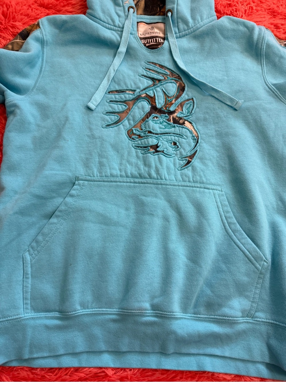 Legendary Whitetails Men’s Light Blue Crewneck Hoodie with Deer Appliqué